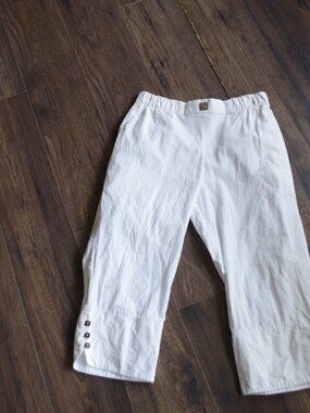 White 100% Cotton Ladies Capris Made In Turkey